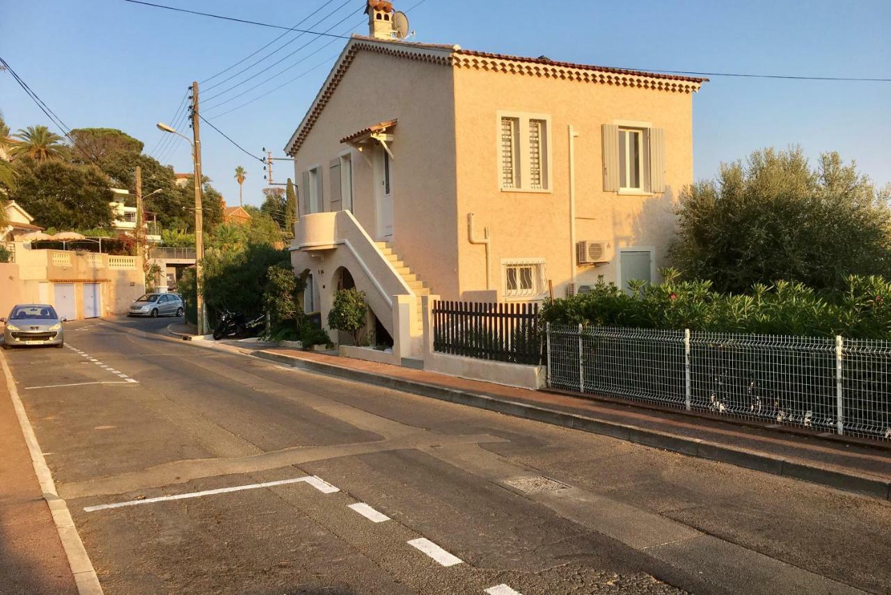 Apartment Avec Splendide Vue Mer, A 200 M De La Plage, Golfe De Saint-tropez *